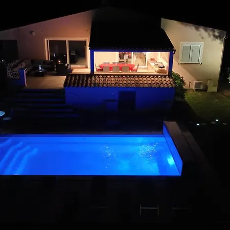 La Chiappa Bord De Avec Piscine Chauffee Et Jacuzzi *