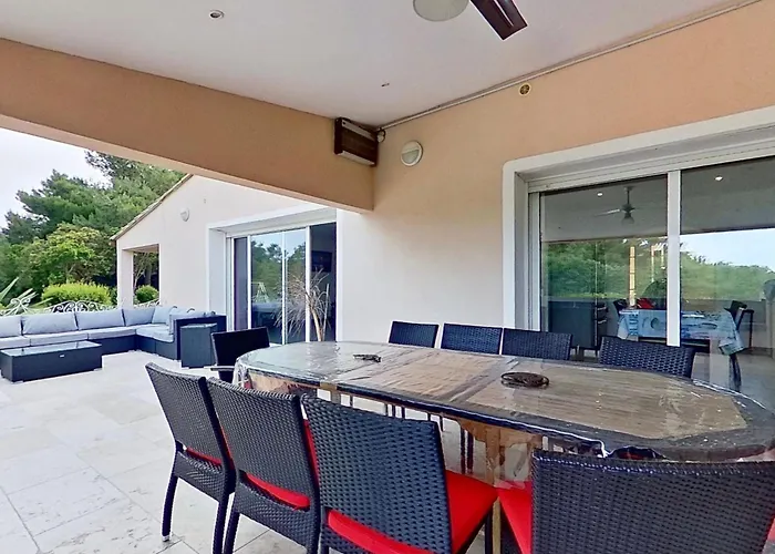 Vila La Chiappa Bord De Avec Piscine Chauffee Et Jacuzzi Porto-Vecchio (Corsica)