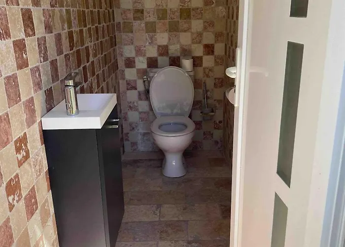 La Chiappa Bord De Avec Piscine Chauffee Et Jacuzzi Vila