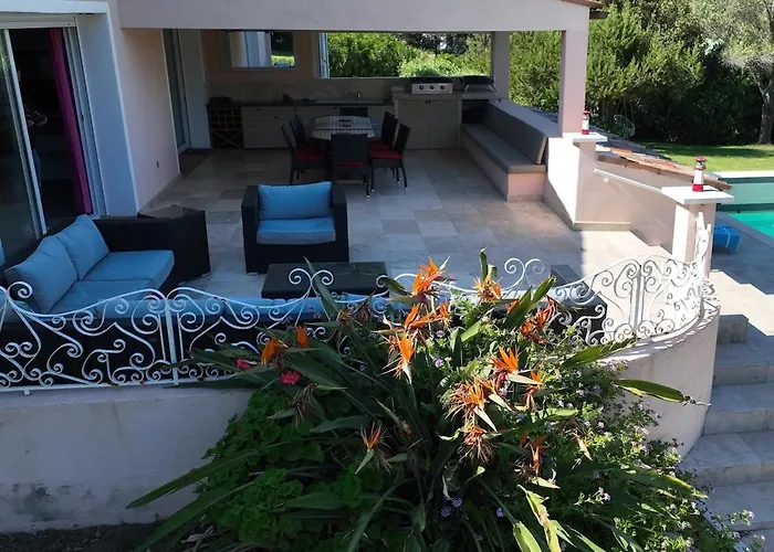 La Chiappa Bord De Avec Piscine Chauffee Et Jacuzzi Vila *