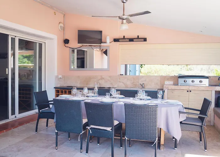 La Chiappa Bord De Avec Piscine Chauffee Et Jacuzzi Vila