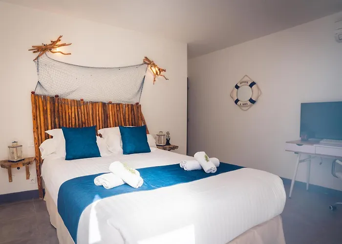 La Chiappa Bord De Avec Piscine Chauffee Et Jacuzzi Vila *